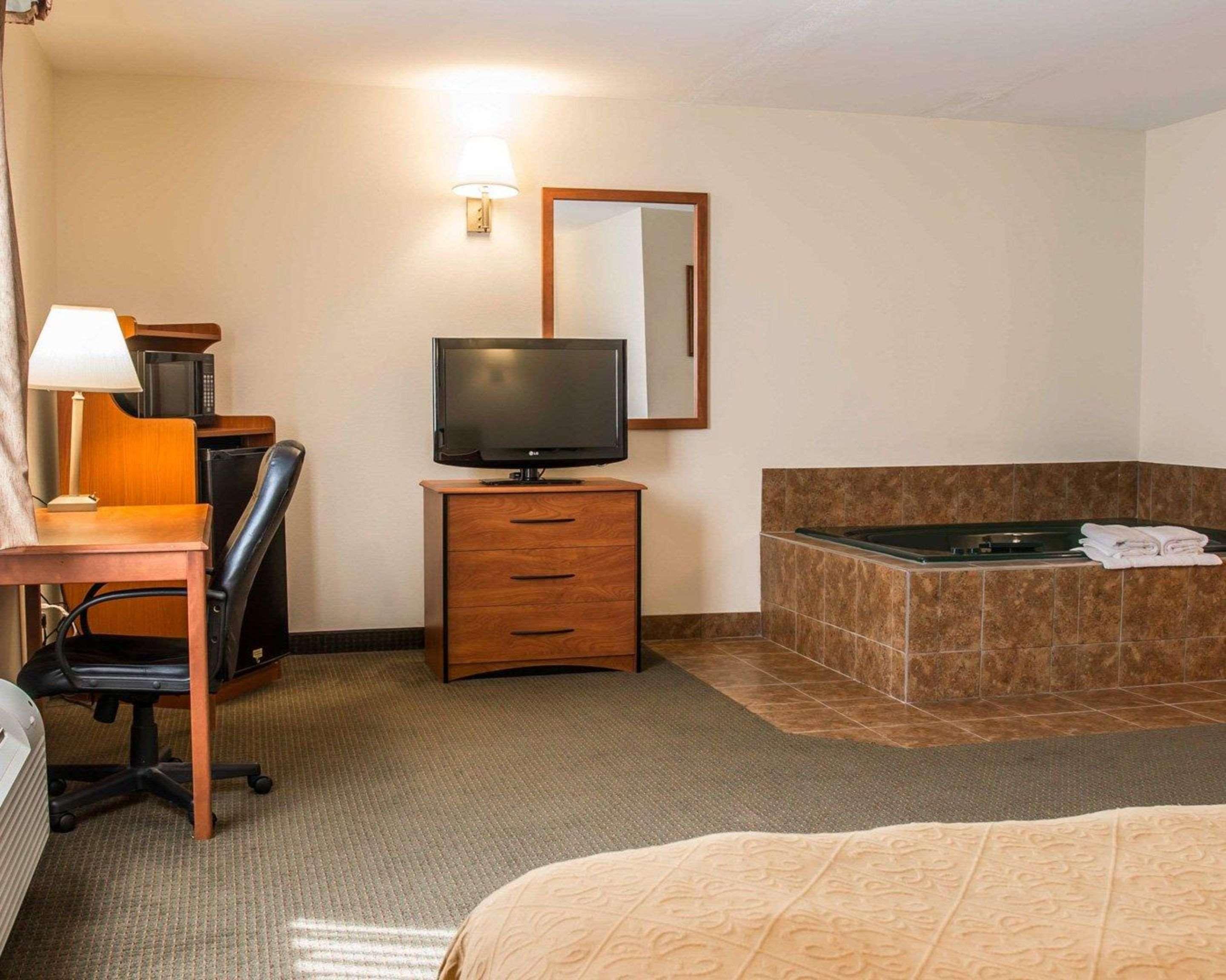 Quality Inn Durand I-69 Ngoại thất bức ảnh